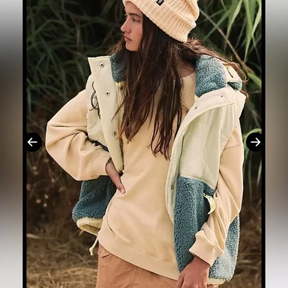 Free People Adventure Awaits fleece hooded vest - Picture 3 of 12